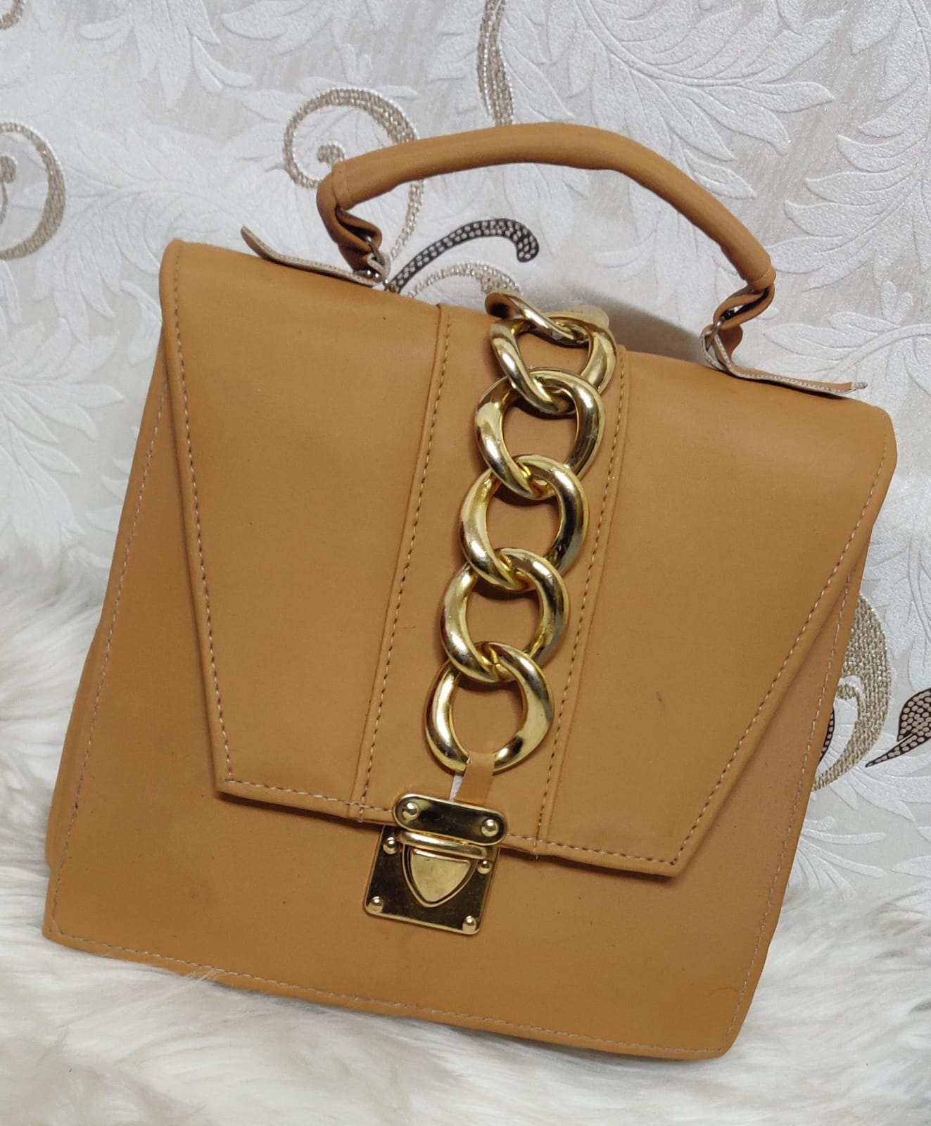 Ladies Leather & Gold Fashion Bag