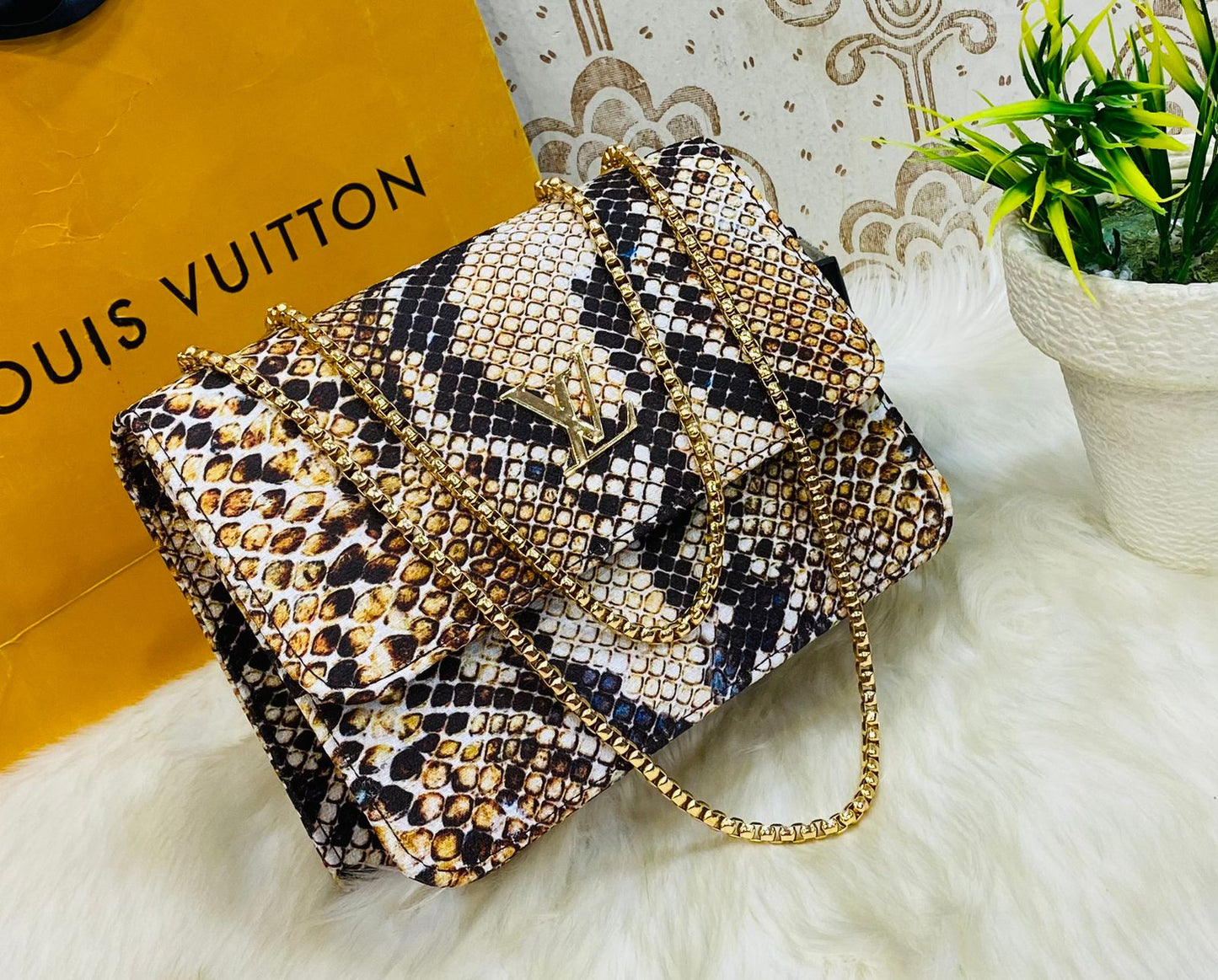 Louis Vuitton Female Bags Collection (Replicas)