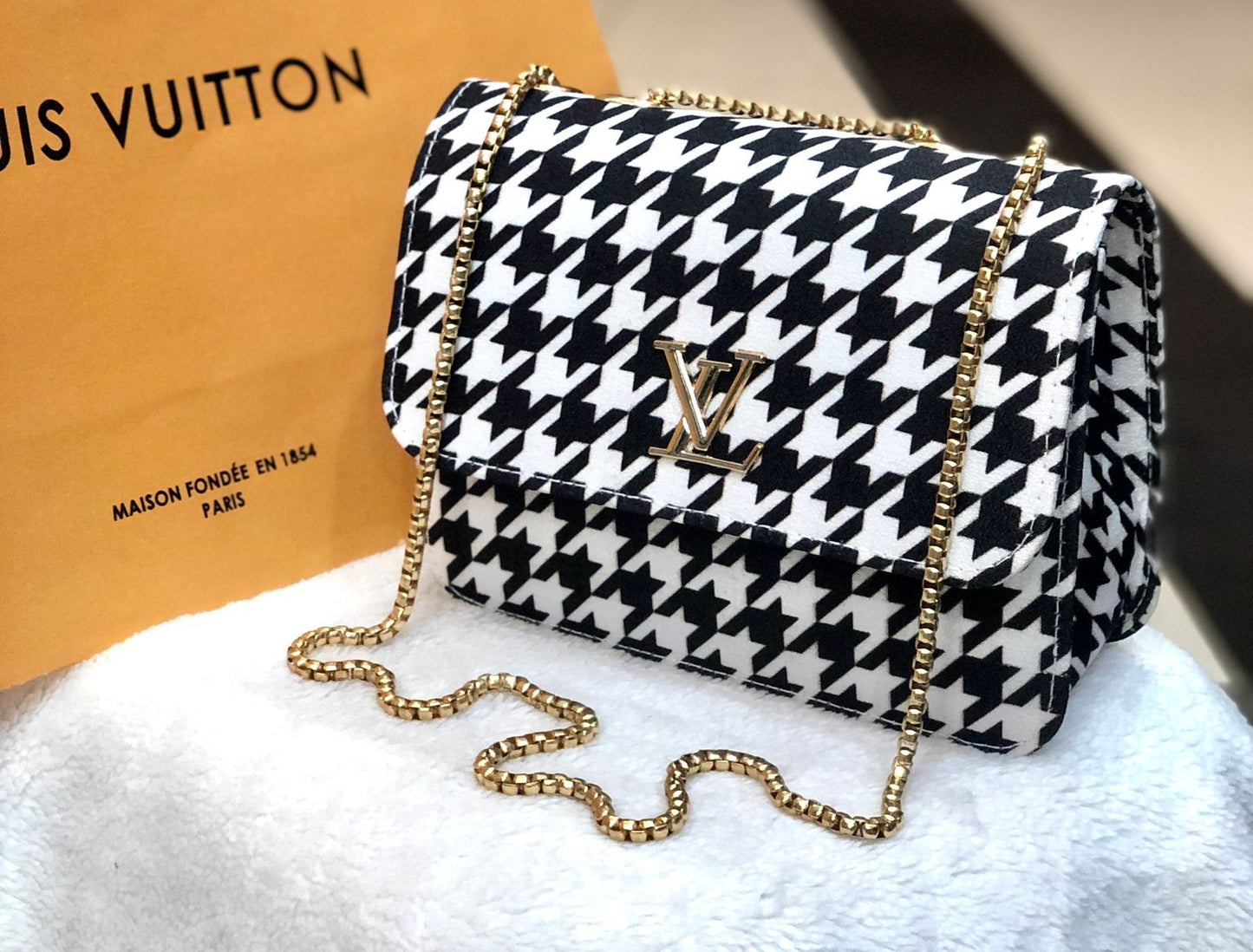 Louis Vuitton Ladies Handbag (Replica)